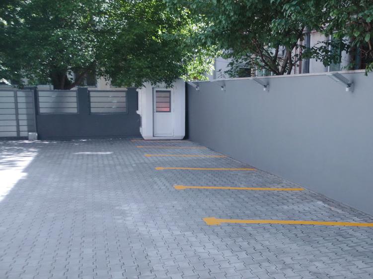 Vila cu prestanta zona Capitale Guvern, renovata integral, lift, parcare - 2