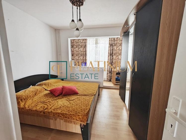 Apartament cu 3 camere semidecomandat, mobilat în Medicină Apartament cu 3 camere semidecomandat, mobilat în Medicină