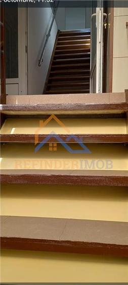 Casa P+1E+M (spatiu comercial inclus) sector 4 - 11