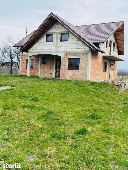 De vanzare Vila la rosu din caramida in aropiere de Roman, 76.000 euro - 10
