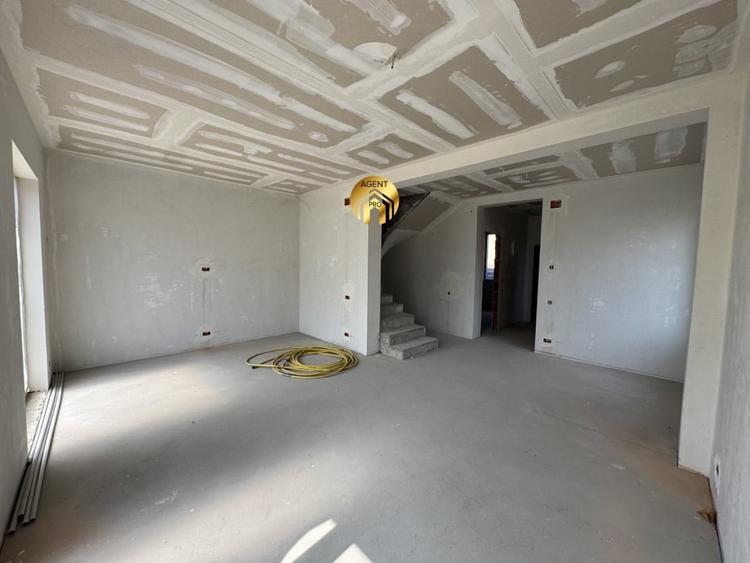 Casa P+1+Pod - 4 camere - 209mp Teren - Aproape de DN1 - Otopeni - 9