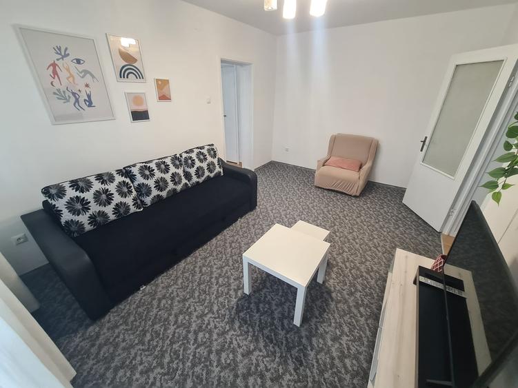 Ap 2 cam in Campina str 1 Mai--300e - 1