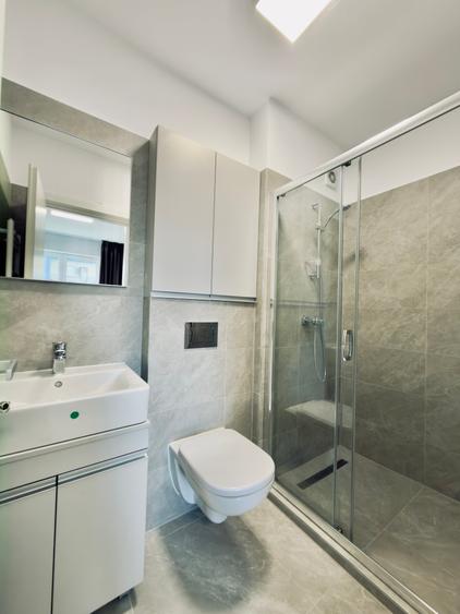 Apartament de inchiriat cu 3 camere in zona Tractorul,parter/8 loc de parcare - 6