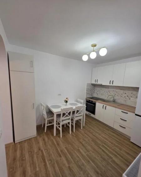 Apartament 2 camere, decomandat - zona Bartolomeu - 3