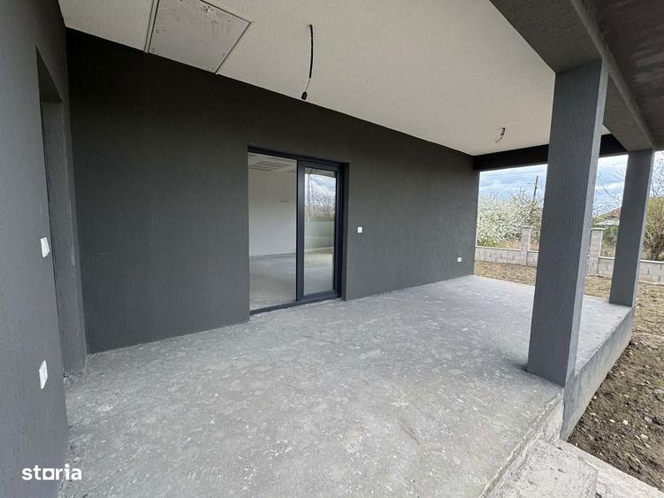 Casa noua 2 dormitoare + living , 4.5 ari teren , Lazuri - 3