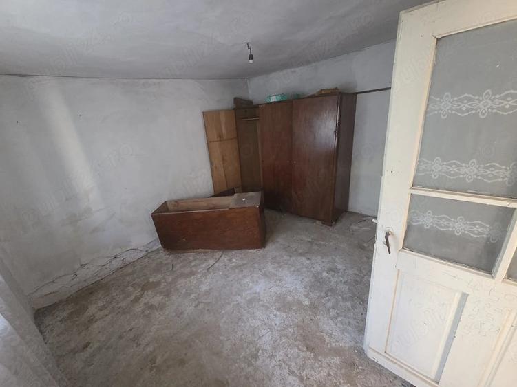 Casă cu 3 camere cu Teren 365 Mp în Est