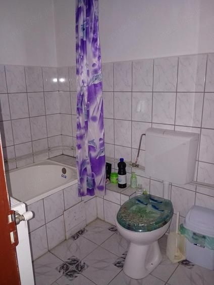 Casa cu 5 camere ?i teren de 1370 mp - 8
