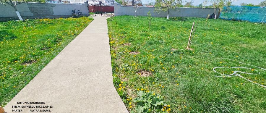 Proprietate Slobozia-Roznov, casa mansardata, teren si livada - 9