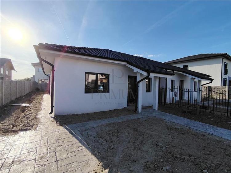 Duplex cu 3 camere cu Canalizare în Urseni