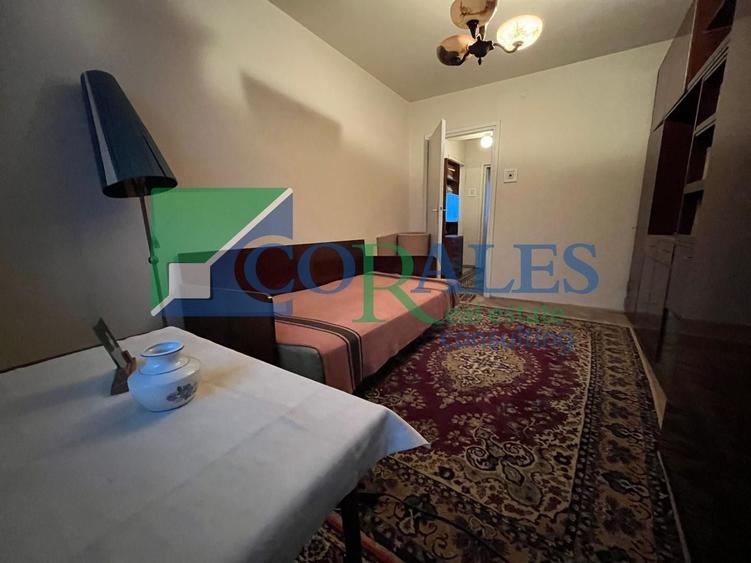 3 camere - vedere pe 2 parti. LIFT! - 6