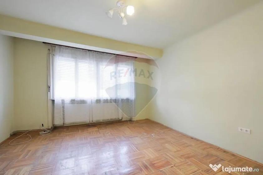 Casă cu 3 camere cu Teren 562 Mp în Central
