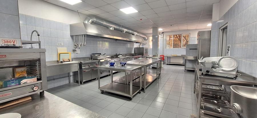 EXCLUSIV - OCAZIE ! EFORIE SUD FRONTAL MARE COMPLEX TURISTIC 3.745 MP. 30 CAMERE - 38