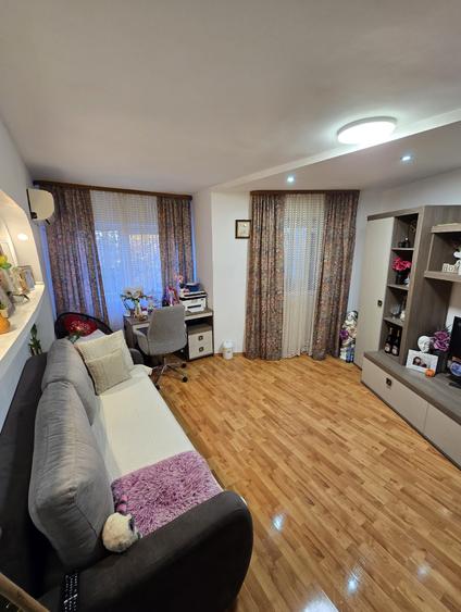 Apartament trei camere - etaj 2 - 80 mp - zona Restaurant Urban - 1