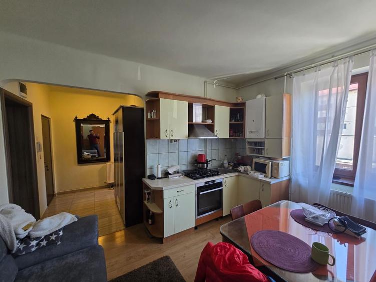 Garsoniera de vanzare - Varful cu Dor - Racadau - 7