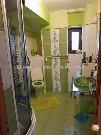 Vilă de vânzare cu 5 camere, regim de înălțime P+1 zona - 12