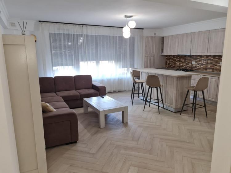 Mamaia Central-apartament 3 camere termen lung parcare - 1