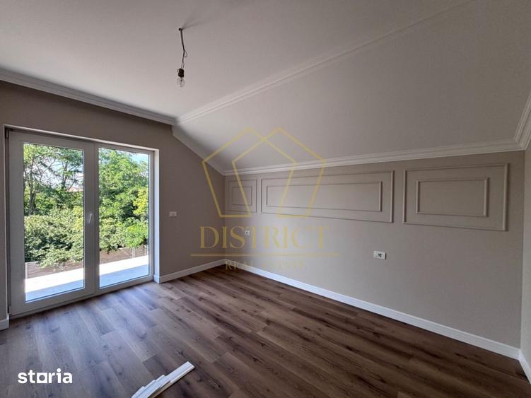Casă cu 6 camere cu Teren 360 Mp în Ronaț