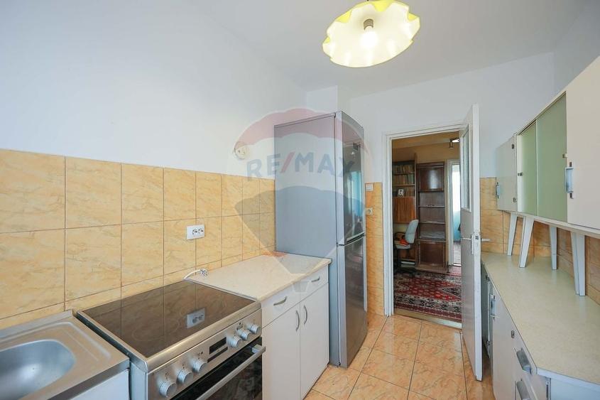 Apartament decomandat cu 3 camere, 75 mp, de vanzare - Zona Cantemir - 9