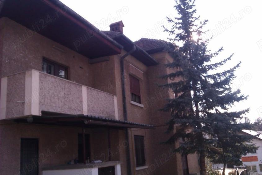 Inchiriez apartament in vila curte Rm Valcea Centru vis-a-vis de parcul Zavoi. - 5
