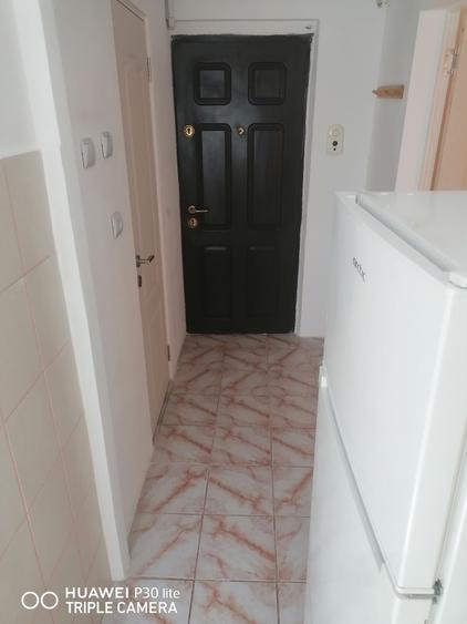 Garsonieră decomandată în Valea Moșneagului