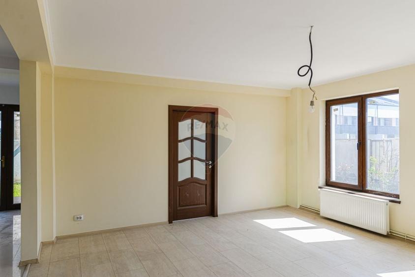 De vanzare casa + hala, teren 580mp, ideala business/service auto - 3