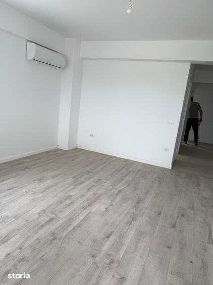 Apartament cu 3 camere în Gherăiești