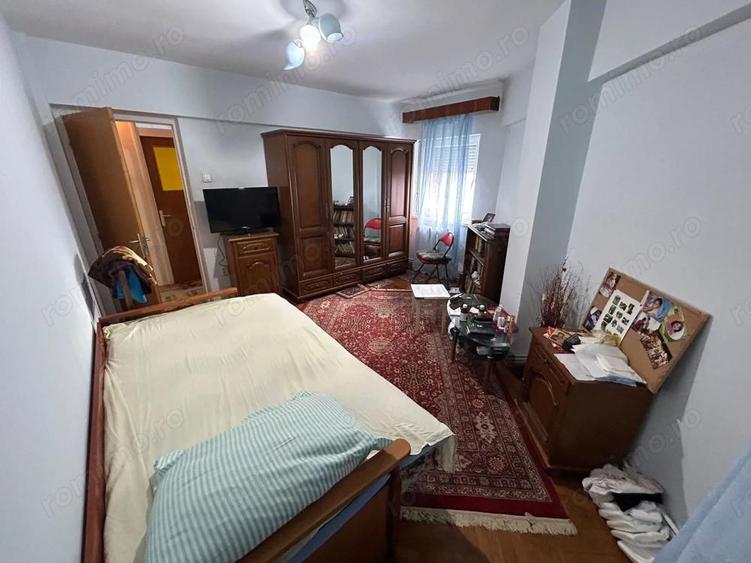 Apartament 3 camere, etaj 1 - zona Centru - 7