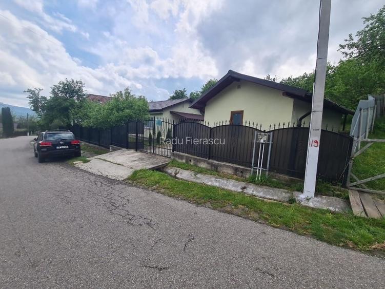 Casă + Anexă pe teren de 1.200 m² în Berislăvești, județul Vâlcea