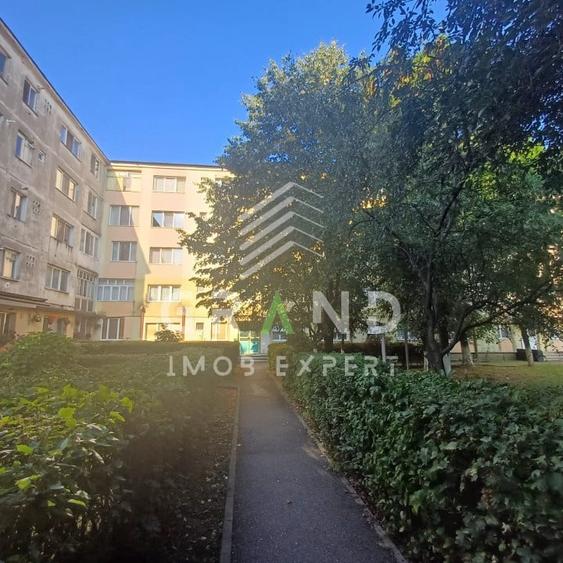 Apartament cu 2 camere decomandat, mobilat în Central