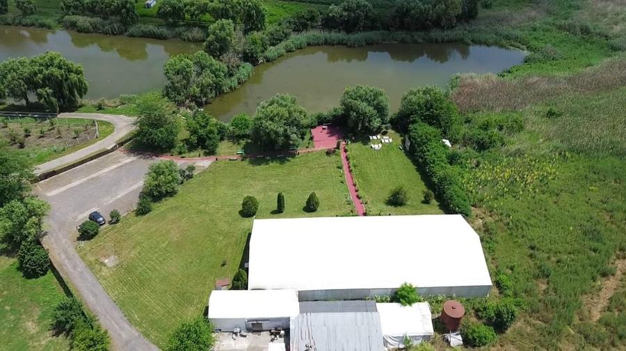 Cort evenimente cu deschidere la lac. Nunti si evenimente programate si in 2026! - 2