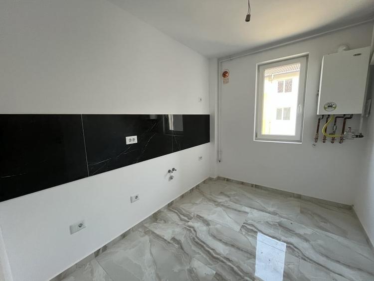 DEZVOLTATOR, DECOMANDAT, ZONA PLANETELOR - 1