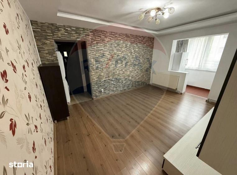 Apartament cu 3 camere semidecomandat, mobilat în Electroprecizia