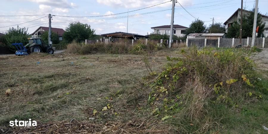 Teren de 425 mp, în Bucium