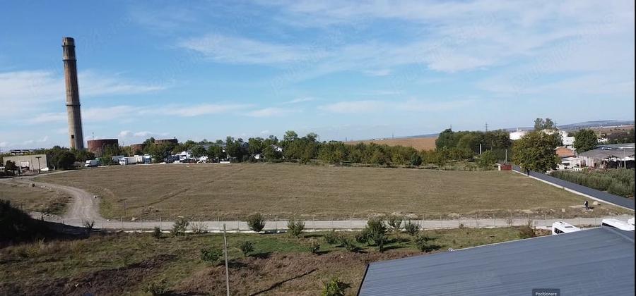 Teren de 9350 mp, în Central