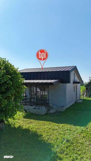 Casă cu 3 camere cu Teren 1800 Mp în Boroaia