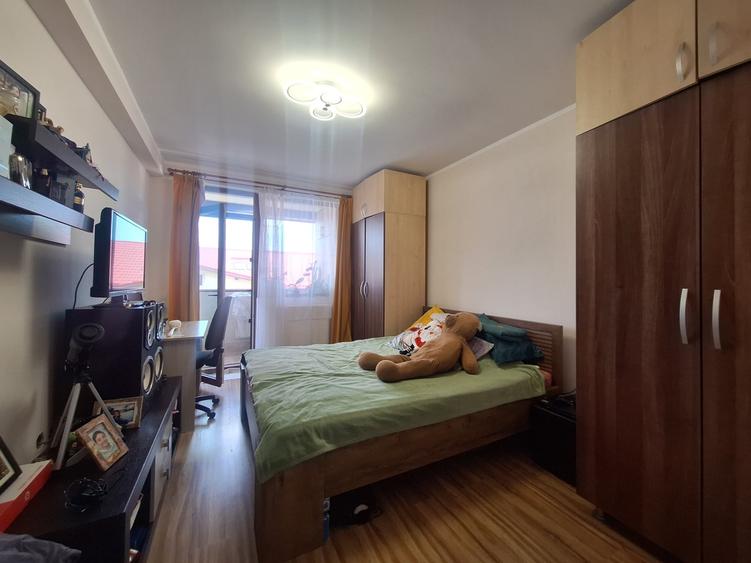 Apartament cu 2 camere semidecomandat, mobilat în Florești