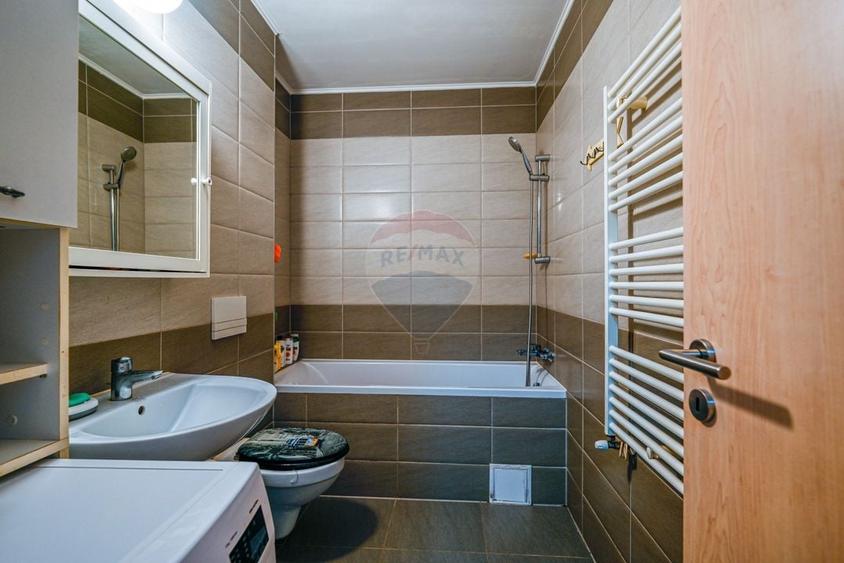 Apartament cu 2 camere de vânzare în Avangarden Tractorul, Brașov - 7
