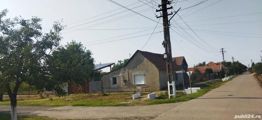 Casă cu 2 camere cu Teren 712 Mp în Șofronea