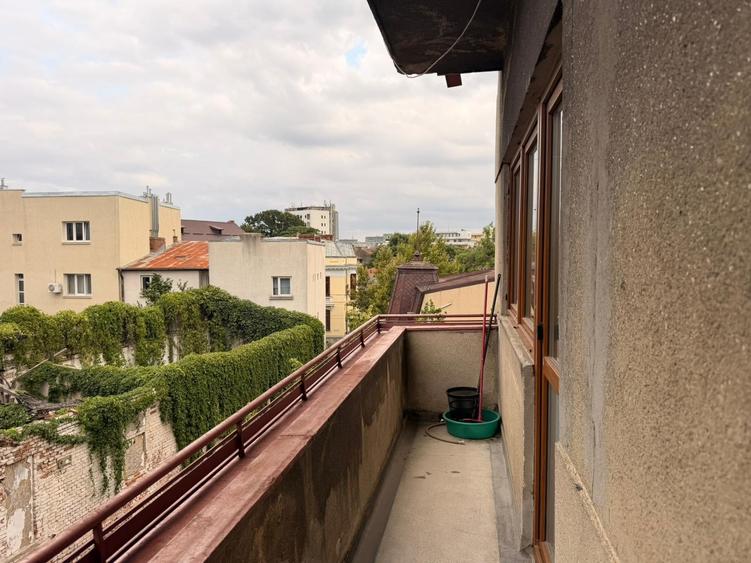 Apartament cu 3 camere circular în Unirii