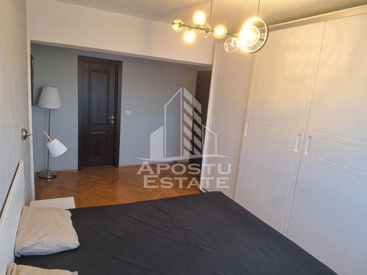 Apartament cu 3 camere decomandat, mobilat în Ultracentral