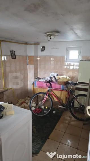 Casă cu 3 camere cu Teren 764 Mp în Central