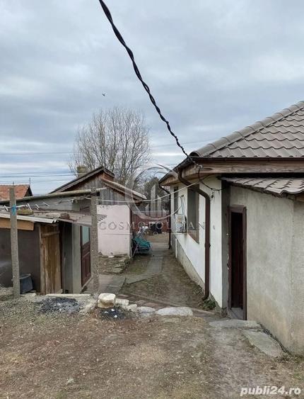 Casă individuală cu 4 camere cu Canalizare în Pietroasele
