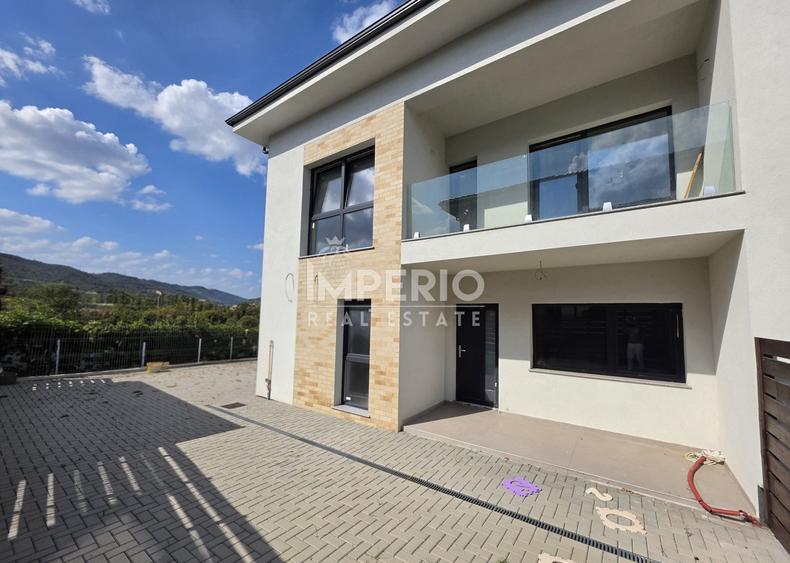 Duplex cu 5 camere cu Canalizare în Borhanci