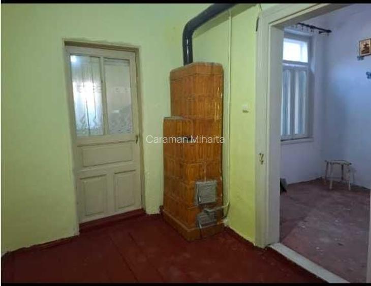 Casă cu 2 camere în Central