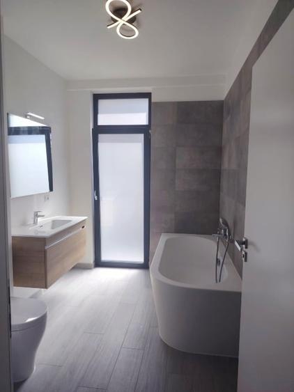 Apartament cu 2 camere decomandat în Torontalului