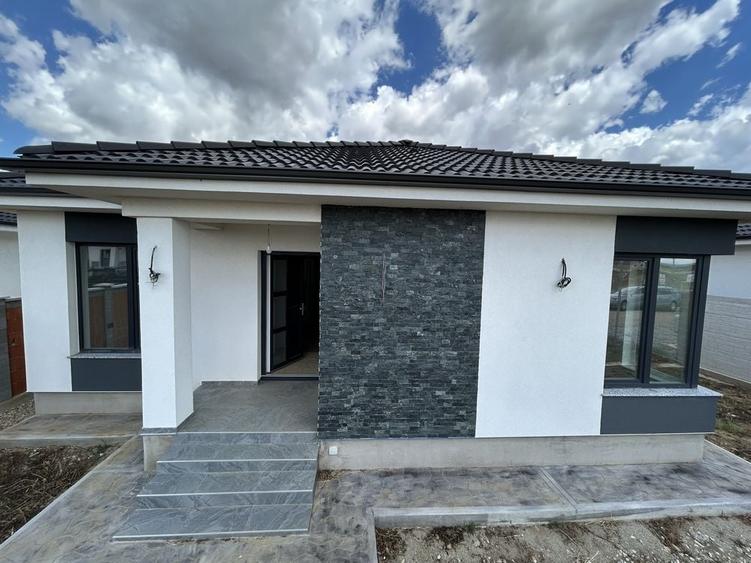 Casa semifinisata sau la cheie in Santandrei - 6