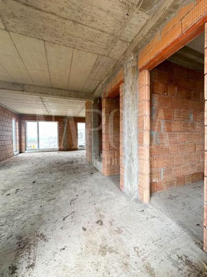 Duplex cu 4 camere cu Canalizare în Apahida