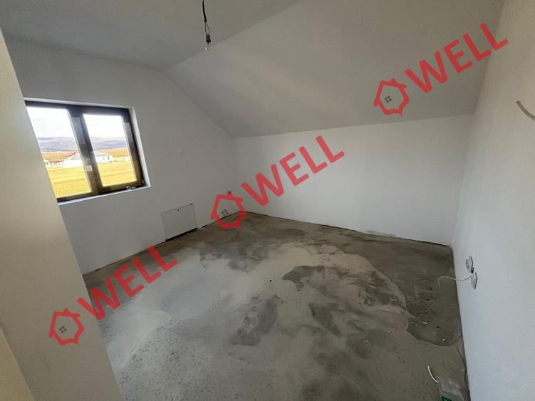 Casă cu 4 camere cu Teren 500 Mp în Arcuș