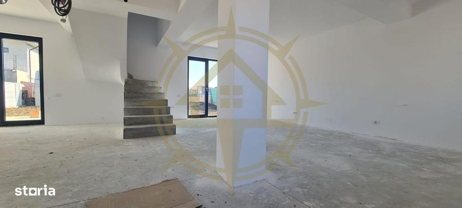 Casă cu 4 camere în Odăile