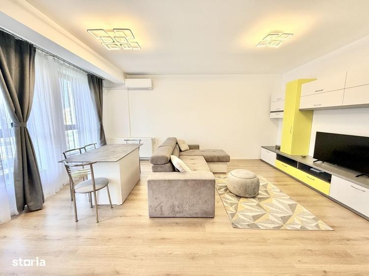 Apartament cu 3 camere decomandat în Neptun